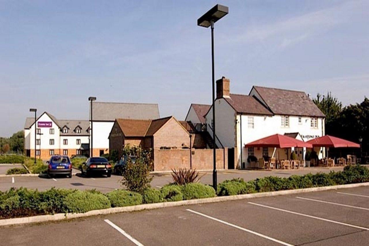 Premier Inn Глостър Екстериор снимка