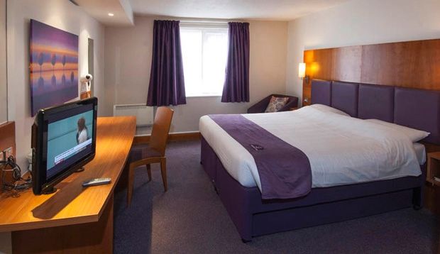 Premier Inn Глостър Екстериор снимка